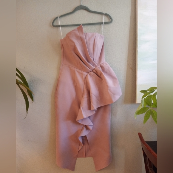 Elliat NWT High Low Asymetric Ruffle Reception Dress in Iris Pastel Lavender - Picture 4 of 8